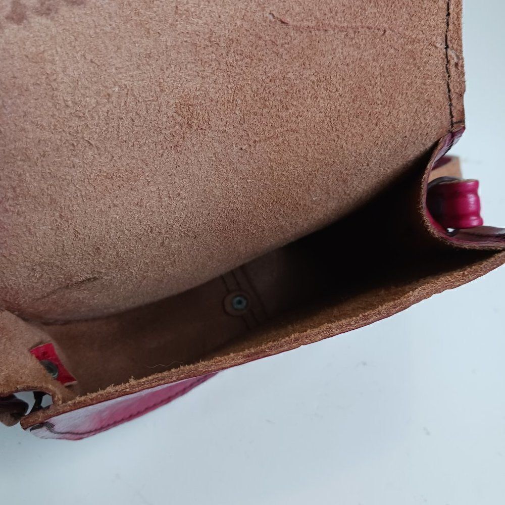 Vintage Women's Boho Hand-Tooled Crossbody Bag - Picture 9 of 10